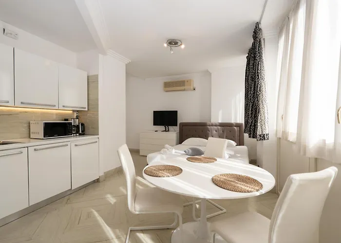 Fontana Di Trevi House With Garden דירה רומא